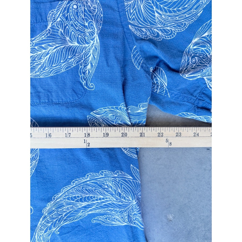 Mens Sz XL Quiksilver Waterman Collection Short Sleeve Blue Shirt Koi Fish Desig - Picture 3 of 5